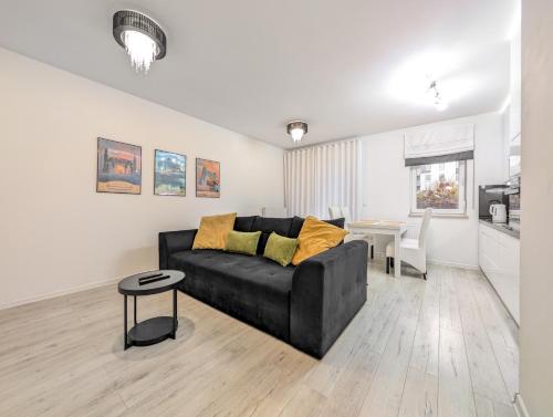 Tarnogaj Superior Apartment with Garden by BookingHost