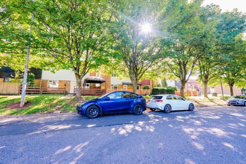 6 BR House with Free Parking, Garden & Fast WiFi photo 30