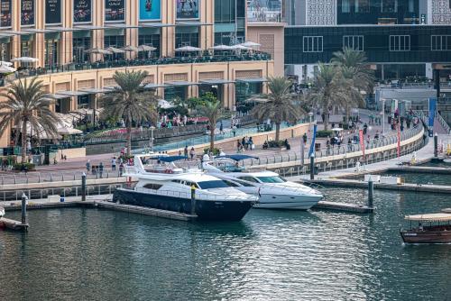 Marina Waterfront Bliss - Steps from Promenade