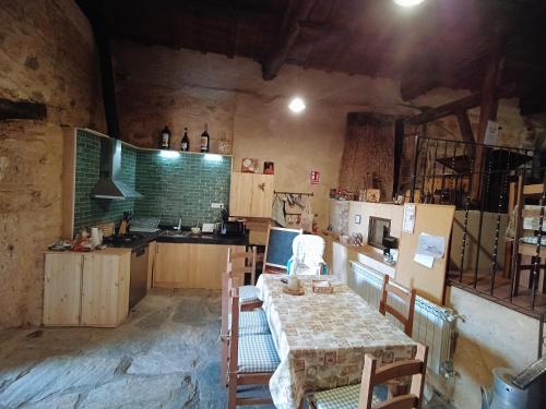 Η κουζίνα ή μικρή κουζίνα στο Molino de Tábara