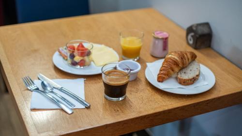 Jídlo v hotelu nebo okolí