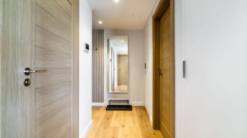 Φωτογραφία από το άλμπουμ του Port Krynica 16 - apartament premium w centrum Krynicy Morskiej z bezpośrednim widokiem na port i Zalew Wiślany σε Krynica Morska