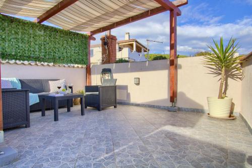 Karla Apartment - Private Roof Terrace & Sea View
