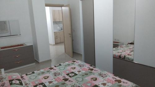 Ένα ή περισσότερα κρεβάτια σε δωμάτιο στο Eriseld house