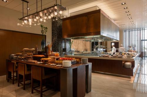 Φαγητό σε αυτό το ξενοδοχείο ή κάπου εκεί κοντά