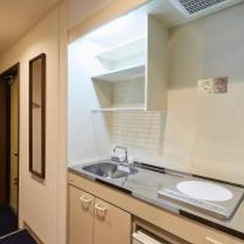 O bucătărie sau chicinetă la IYASHI KIYOMIZU GOJO -Double Room- Boutique Hotel 癒し 清水五条 ダブルルーム