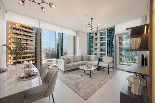 Daniels 2BR at Liv Marina with Marina View