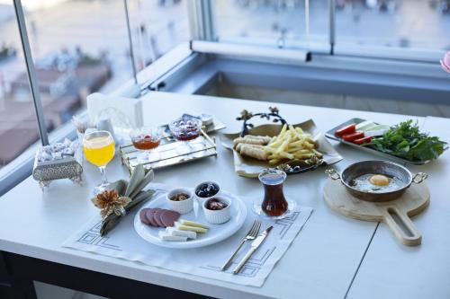 Φαγητό σε αυτό το ξενοδοχείο ή κάπου εκεί κοντά