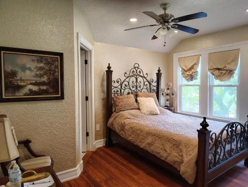 Ένα ή περισσότερα κρεβάτια σε δωμάτιο στο Kapp and Kappy Bed & Breakfast