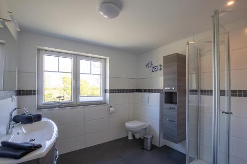 Ένα μπάνιο στο Ferienhaus Koch