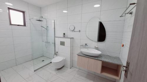 Ένα μπάνιο στο Unique Villa