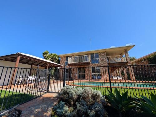 Φωτογραφία από το άλμπουμ του Banora Point Family Retreat, Pool and Nature Reserve σε Kurrara