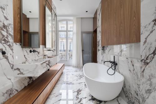 My Paris Apartments - Arc de Triomphe