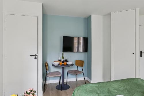 Lavie Maison : Studio Close to Montmartre