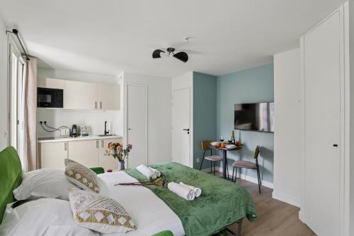 Lavie Maison : Studio Close to Montmartre