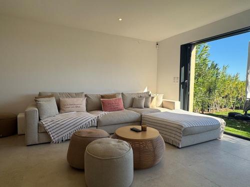 Villa Saphir - Sea view, beach access and pool