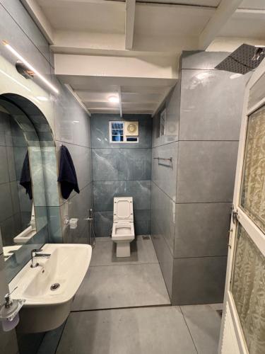 Koupelna v ubytování Chettiparambil Heritage