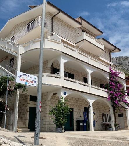 Appartement In Duće Mit Großem Balkon