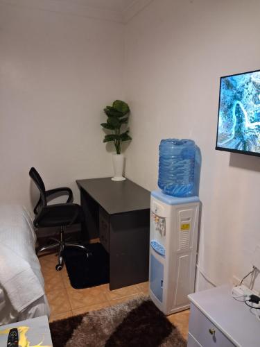 Μια τηλεόραση ή/και κέντρο ψυχαγωγίας στο Fine Stay Classy Studio Lower Kabete