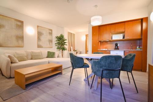 Con Parking y Escritorio I Apartamento en Incles I AndBnB