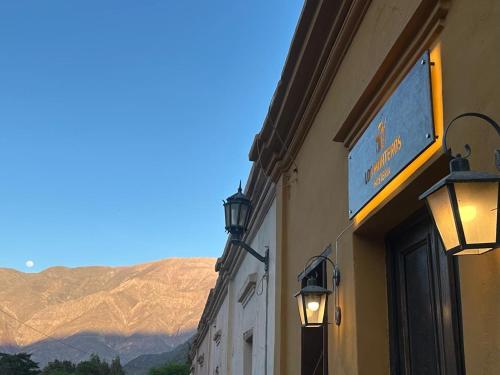 Nespecifikovaný výhled na hory nebo výhled na hory při pohledu z bed and breakfast