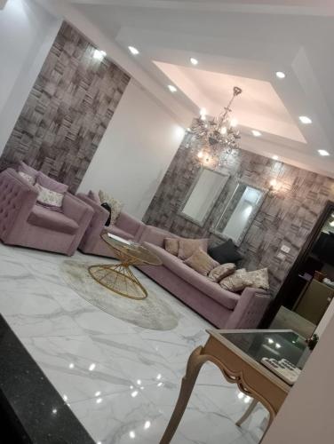 Imagen de la galería de شارع طيبة متفرع من جامعة الدول, en El Cairo