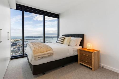 Postel nebo postele na pokoji v ubytování Luxury 2BR Apartment on Albert