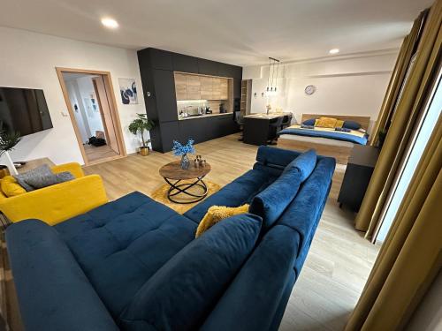 Χώρος καθιστικού στο Penthouse Mountain City Equinox