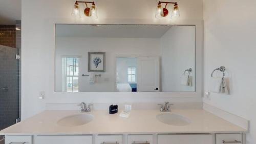 Fotografie z fotogalerie ubytování New Home 3br/25br w/ kayak access sleeps 9 v destinaci Orange Beach