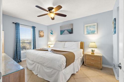 Llit o llits en una habitació de Islander 4005