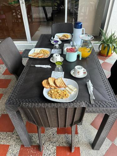 Mad på pensionatet eller i nærheden