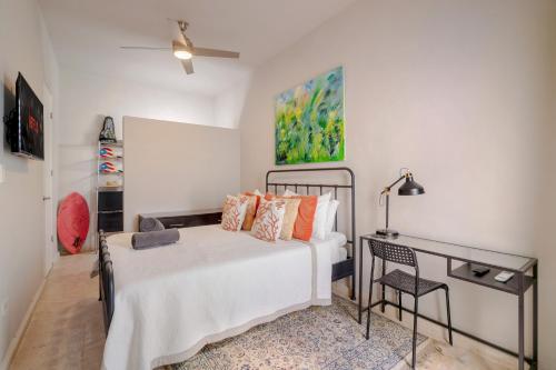 Voodi või voodid majutusasutuse Old San Juan Prime Blue Harbor toas