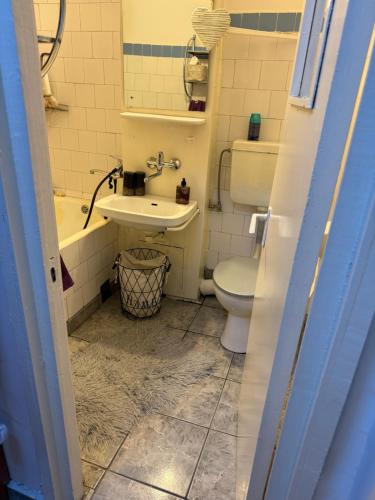 Ένα μπάνιο στο Dolce home