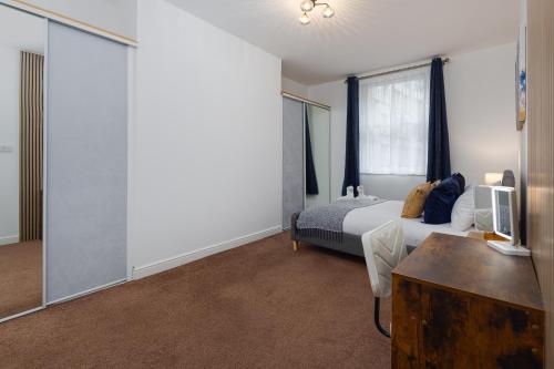 Harrington Chambers by Charming Apartments - Pool Table & Ping Pong photo 20