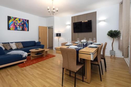 Harrington Chambers by Charming Apartments - Pool Table & Ping Pong photo 5