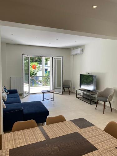 Beach side Marina Alimos apartment