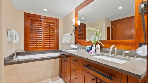 Koupelna v ubytování Beachfront Condo at Beach Villas at Ko Olina Hale Hoaloha by AvantStay