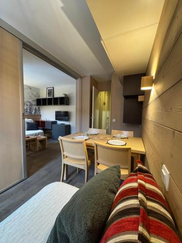 Studio cosy Plagne 1800 - 4pers - Piscine chauffée - Outdoor