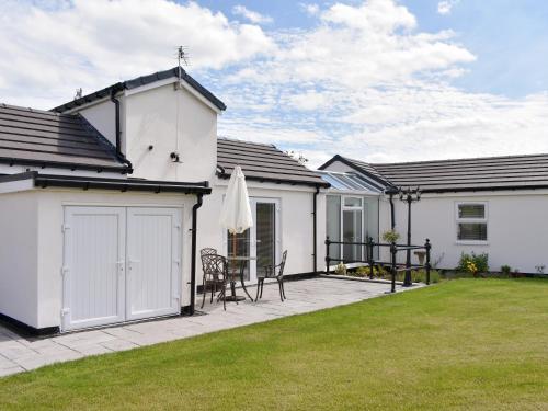 Το κτήριο όπου στεγάζεται  η παραθεριστική κατοικία