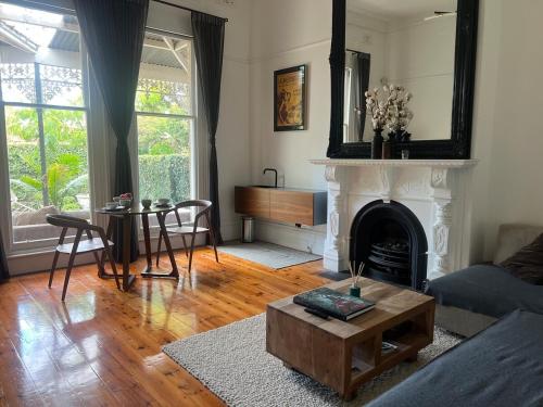 Fotografie z fotogalerie ubytování Quiet Sanctuary with Entertaining Garden Near Beach v Melbourne