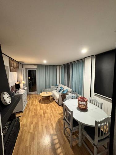 PRIMAVERA con terraza