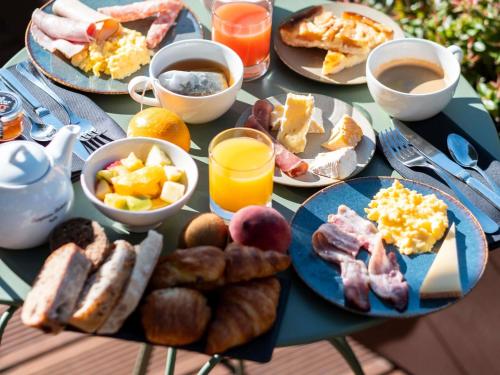 Đồ ăn tại/gần khách sạn