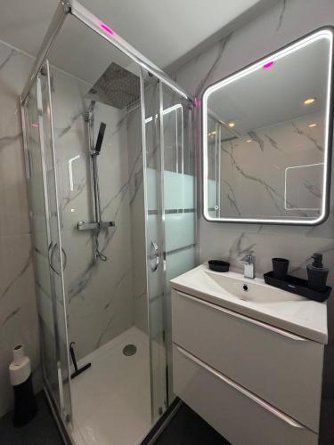 Love 2 avec Jacuzzi photo 42