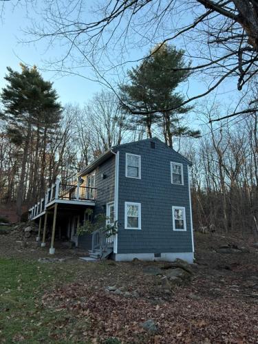 Το κτήριο όπου στεγάζεται  η παραθεριστική κατοικία