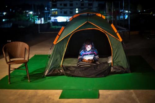 Saya's Abode - Railview Suites