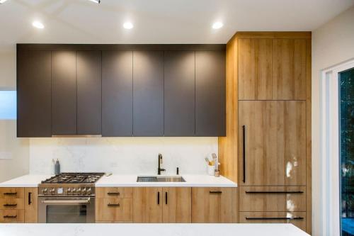 Køkken eller tekøkken på Luxury South End Apartment with Rooftop Pool