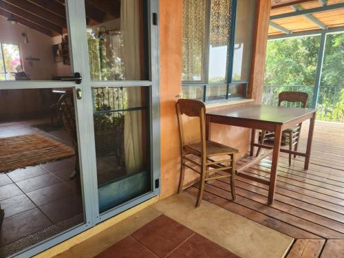 Un balcón o terraza en Green Woods Beach Resort & Spa