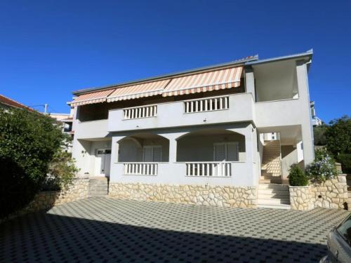 One-Bedroom Apartment With Terrace A2