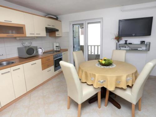 One-Bedroom Apartment With Terrace And Sea View A1