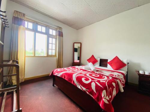 Postel nebo postele na pokoji v ubytování R R I Luxury Homestay